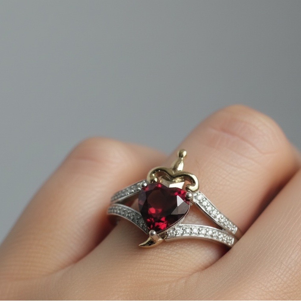 Sterling Silver Disney Heart Garnet Diamond Ring Size 7